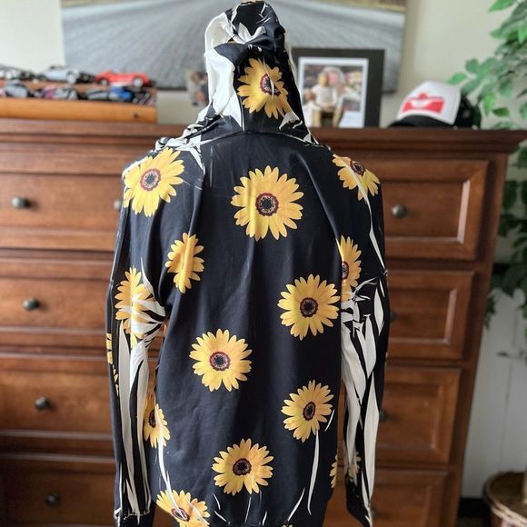 Sunflower Zip-Up Hoodie - Picture 3 of 7